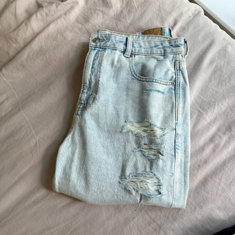 AEO | Strigid Ripped Mom Jean - Picture 3 of 11